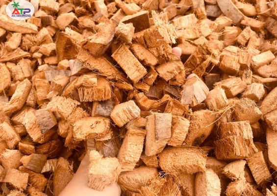 coconut husk chips