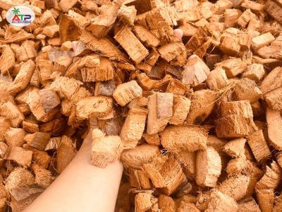 coconut husk chips